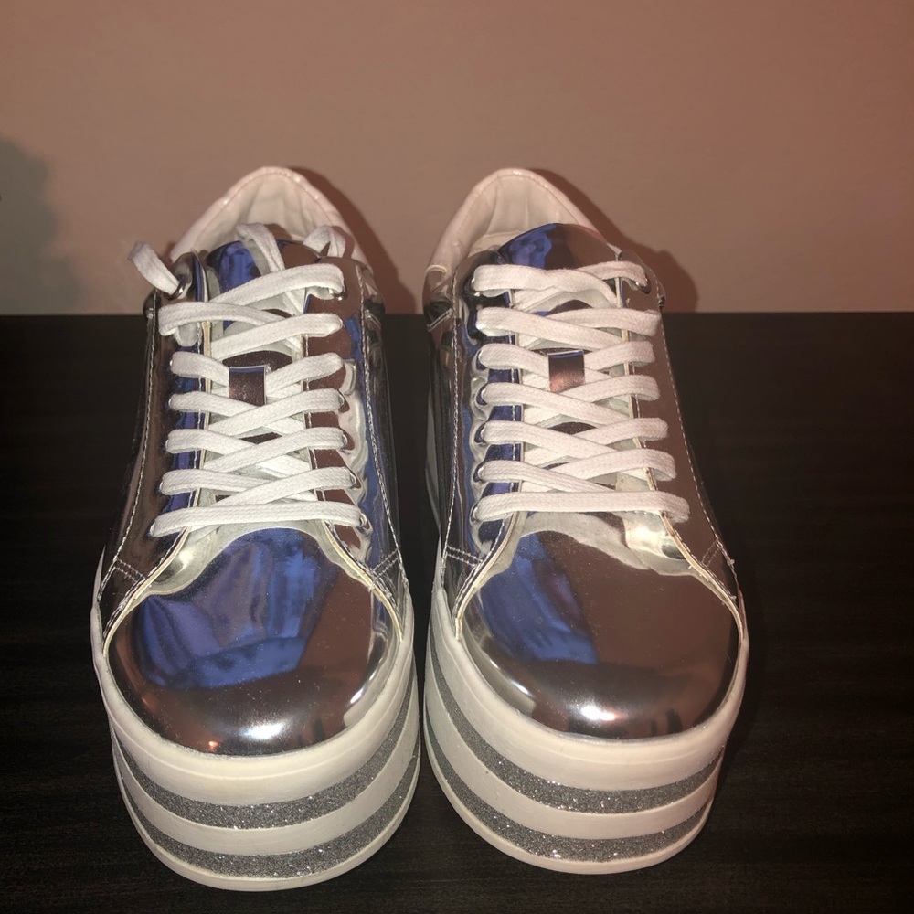 “Call it springs” shoes